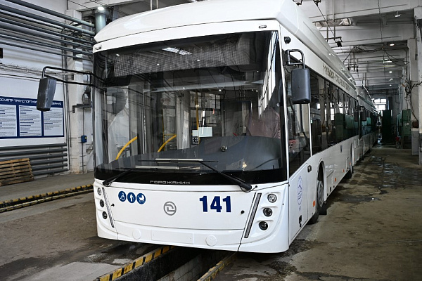 В Рубцовске сегодня вышли на линию троллейбусы, умеющие объезжать препятствия