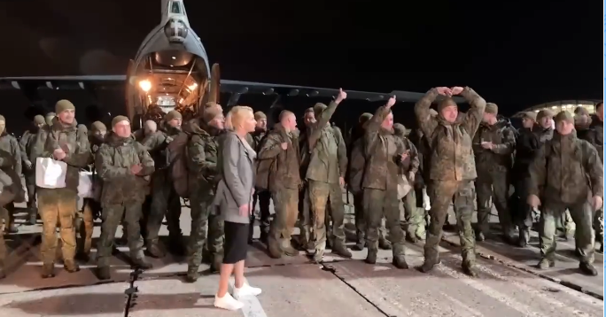 Двое военнослужащих из Алтайского края вернутся домой в результате масштабного обмена пленными