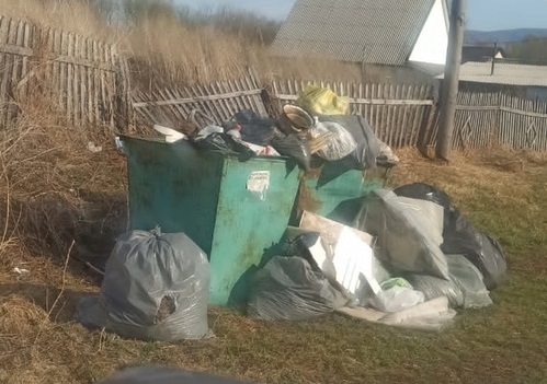 Жители Алтайского района пожаловались на мусорного регоператора в Генпрокуратуру