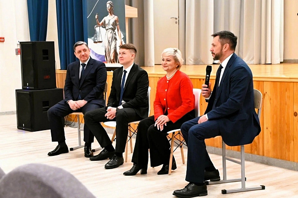 В Тальменке более 70 студентов и старшеклассников приняли участие в новом сезоне проекта «Юристы населению»