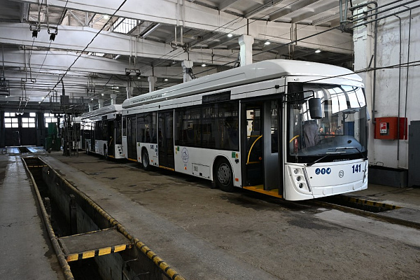 В Рубцовске сегодня вышли на линию троллейбусы, умеющие объезжать препятствия