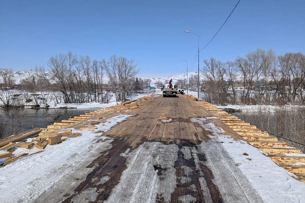 В Локтевском районе досрочно откроют движение по мосту через реку Алей