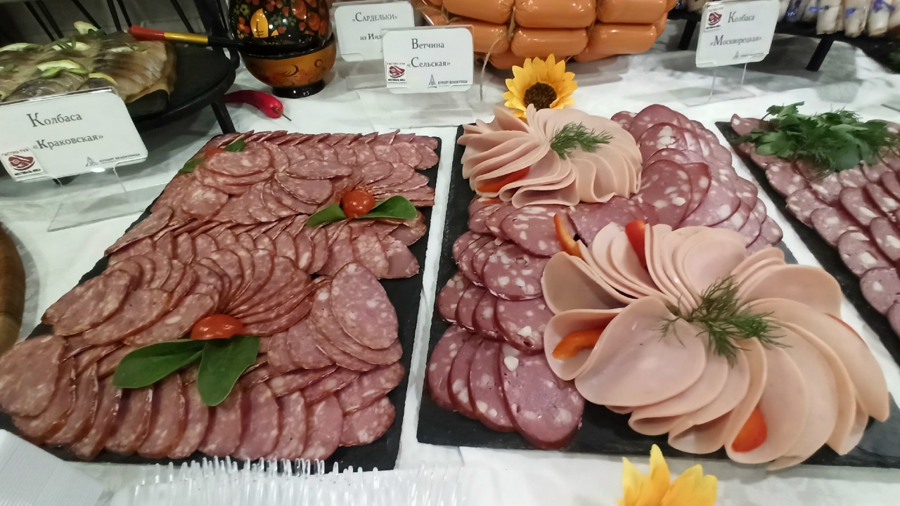 Туристы, отдыхающие в Белокурихе, стали увозить домой съедобные подарки