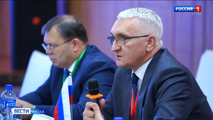 Делегация Алтайского края приступила к работе на Форуме регионов России и Монголии в Улан-Баторе