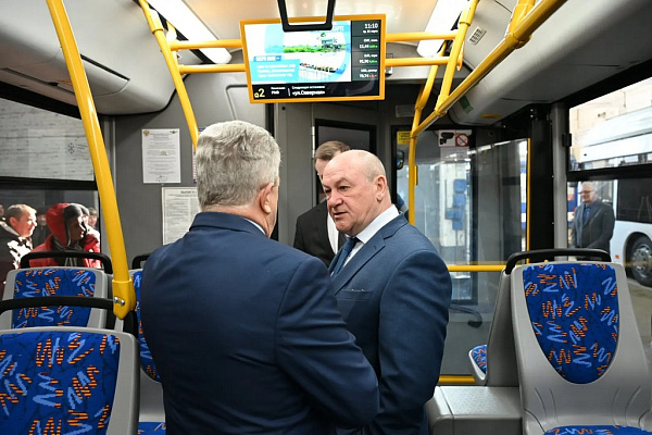 В Рубцовске сегодня вышли на линию троллейбусы, умеющие объезжать препятствия