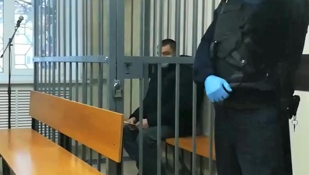 Матери и отчиму ребёнка, которого раздетым выставили на мороз в Шелаболихинском районе, избрали меру пресечения