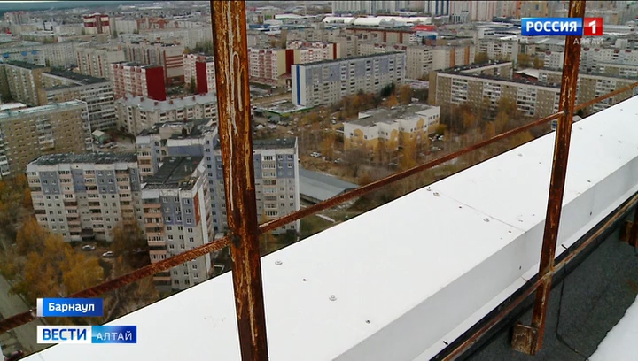 Барнаульские подростки атакуют крыши высоток ради эффектных селфи