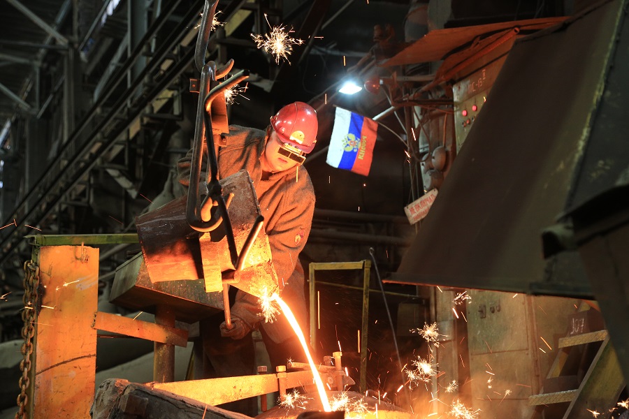 Василий Правдин, плавильщик металла, Барнаултрансмаш1.jpg