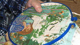 Змеиногорский мастер-вышивальщик по несколько лет работает над картинами