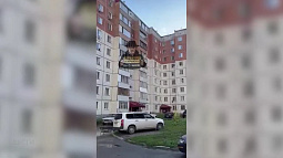 Барнаулец на балконе снаряжал оружие и попал в поле зрения полиции 