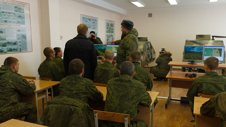 Губернатор посетил Тоцкий полигон в Оренбургской области, где проходят подготовку жители края