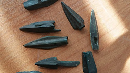 В Алтайский краеведческий музей передали древние наконечники стрел