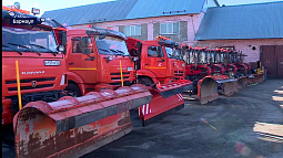 Более 960 тракторов, бульдозеров и погрузчиков подготовили дорожники к зиме