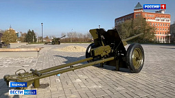 На площади Ветеранов в Барнауле появились военные пушки, которые раньше стояли у здания краеведческого музея
