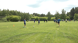 Барнаульские динамовцы пытаются определиться с составом накануне старта футбольного сезона