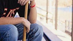 Жители городов и районов Алтайского края сегодня возьмут в руки биты