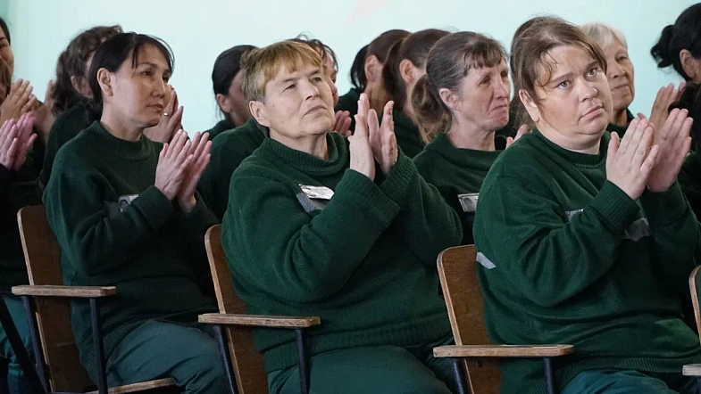 В Шипуновской женской колонии поставили спектакль по мотивам рассказов Шукшина