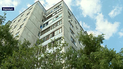 Родителей, чьи дети выпали из окон, могут привлечь к уголовной ответственности