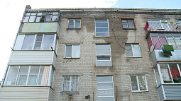 В посёлке Южном дождевая вода заливает жильцов многоквартирного дома на улице Дзержинского