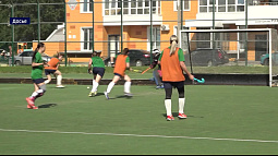 Хоккеистки барнаульского «Коммунальщика» отправились в Индию