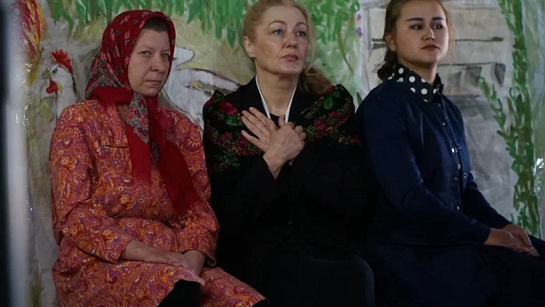 В Шипуновской женской колонии поставили спектакль по мотивам рассказов Шукшина