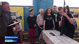 Школьникам райцентра Алтайское устроили военные старты