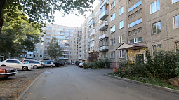 В Барнауле завершают благоустройство дворов