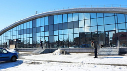 В Павловском районе дети будут бесплатно заниматься хоккеем в современном ледовом дворце