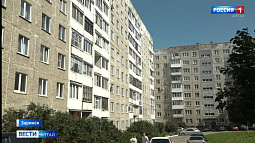 Жители многоэтажных домов в Заринске пытаются добиться от УК качественного ремонта подъездов