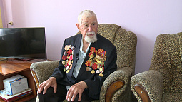 Алтайскому ветерану ВОВ Ивану Жданову исполнилось 100 лет