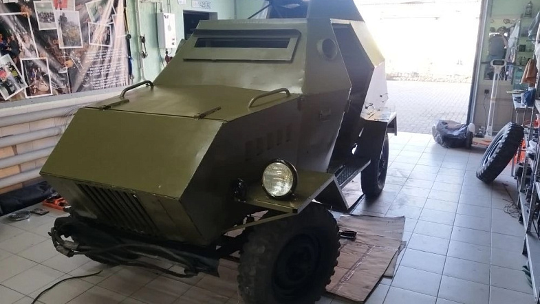 В Яровом коллекционеры ретротехники воссоздали «Катюшу» ко Дню Победы