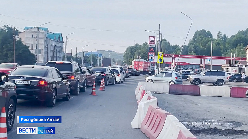 Где можно заправить машину по дороге из Барнаула в Республику Алтай?
