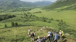  Какие познавательные туры предлагают гостям в регионах Сибири?