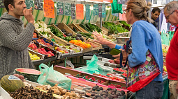 Почти треть жителей Алтайского края работает неофициально