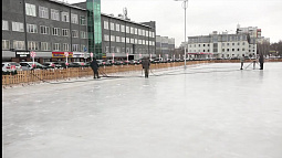 В Барнауле сегодня откроются первые катки