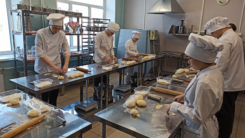 В Алтайском крае подростков с ограниченными возможностями здоровья призывают поступать в колледжи