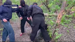 В Барнауле группа парней жестоко избила школьника 