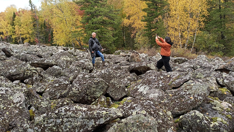 В Алтайском крае туристы смогут увидеть, как «текут» каменные реки
