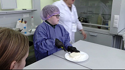 Примерить на себя роль ветеринара, селекционера или сыродела можно было сегодня в АГАУ 