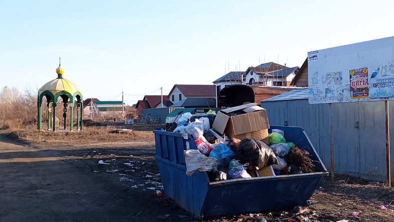 Жители Новоалтайска жалуются на свалку у часовни