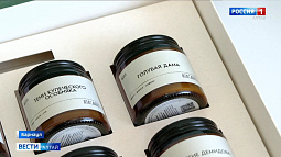 Предпринимательница Ольга Федотова делает свечи с ароматами Барнаула