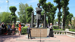 В Барнауле сегодня любой желающий может прочесть стихи самого известного русского поэта