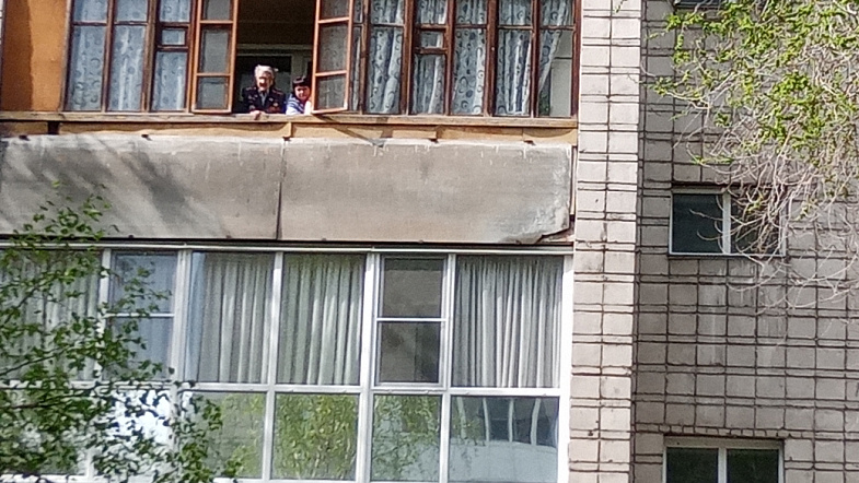 С Днем Победы сотрудники полиции поздравили своего легендарного фронтовика