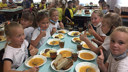 Барнаульцы могут задать вопросы о питании детей в школах