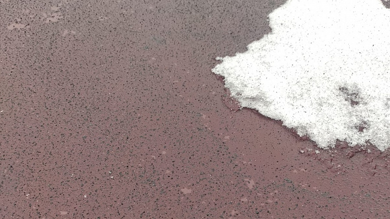 «Наступили на те же грабли»: после ремонта котельная в Змеиногорске не перестала выбрасывать сажу