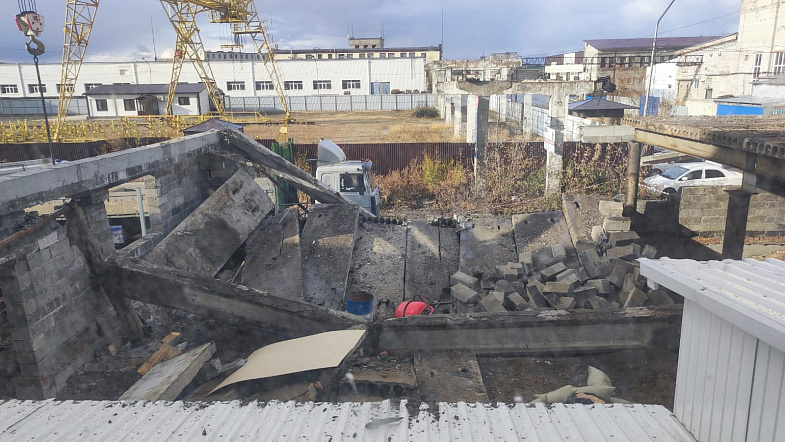 На одной из строек Барнаула упали бетонные плиты. Погибли двое рабочих