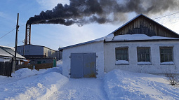 Жителей Змеиногорска засыпает сажей от новой котельной