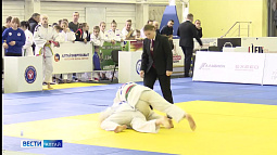 Дзюдоистки «Восточного дивизиона» в минувшие выходные выясняли отношения в Барнауле