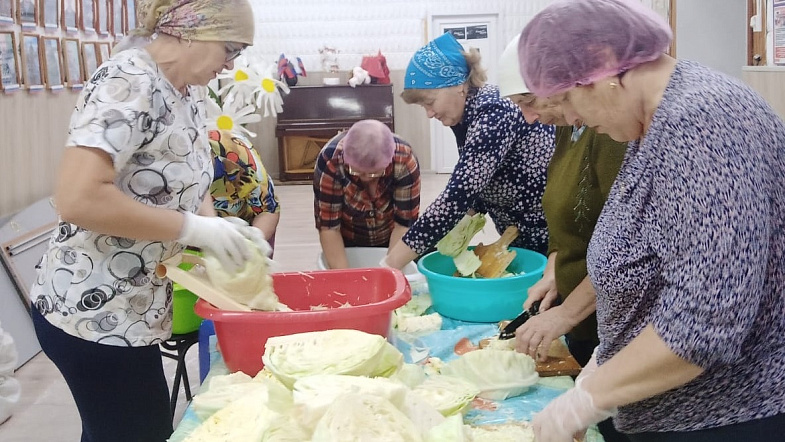 В Косихинском районе открыли «Территорию добрых дел», где для нужд СВО работают волонтёры