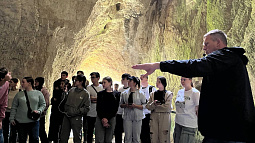 По Денисовой пещере туристов теперь водит аудиогид 